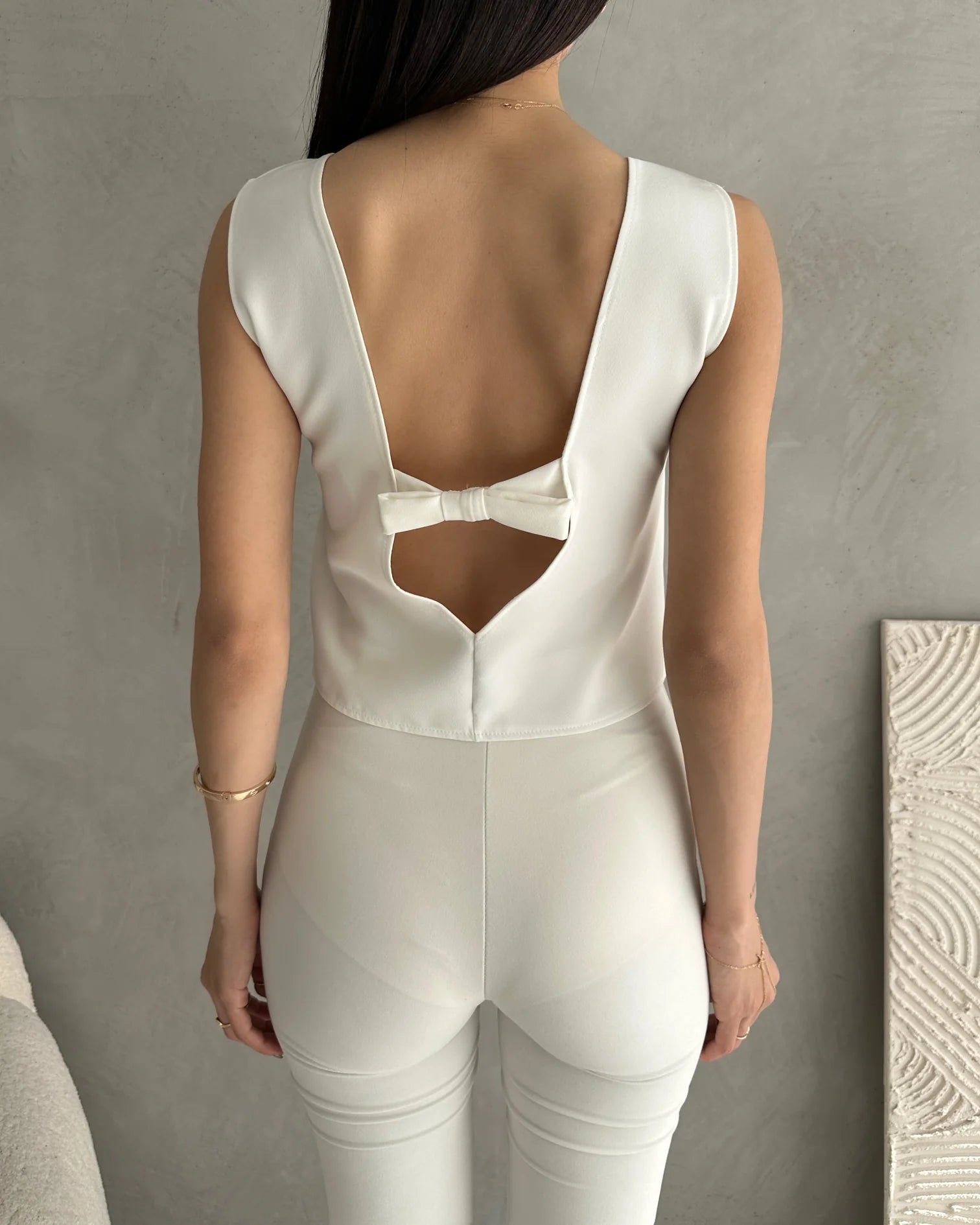 Kolsuz Sırt Dekolteli Crop Bluz Beyaz