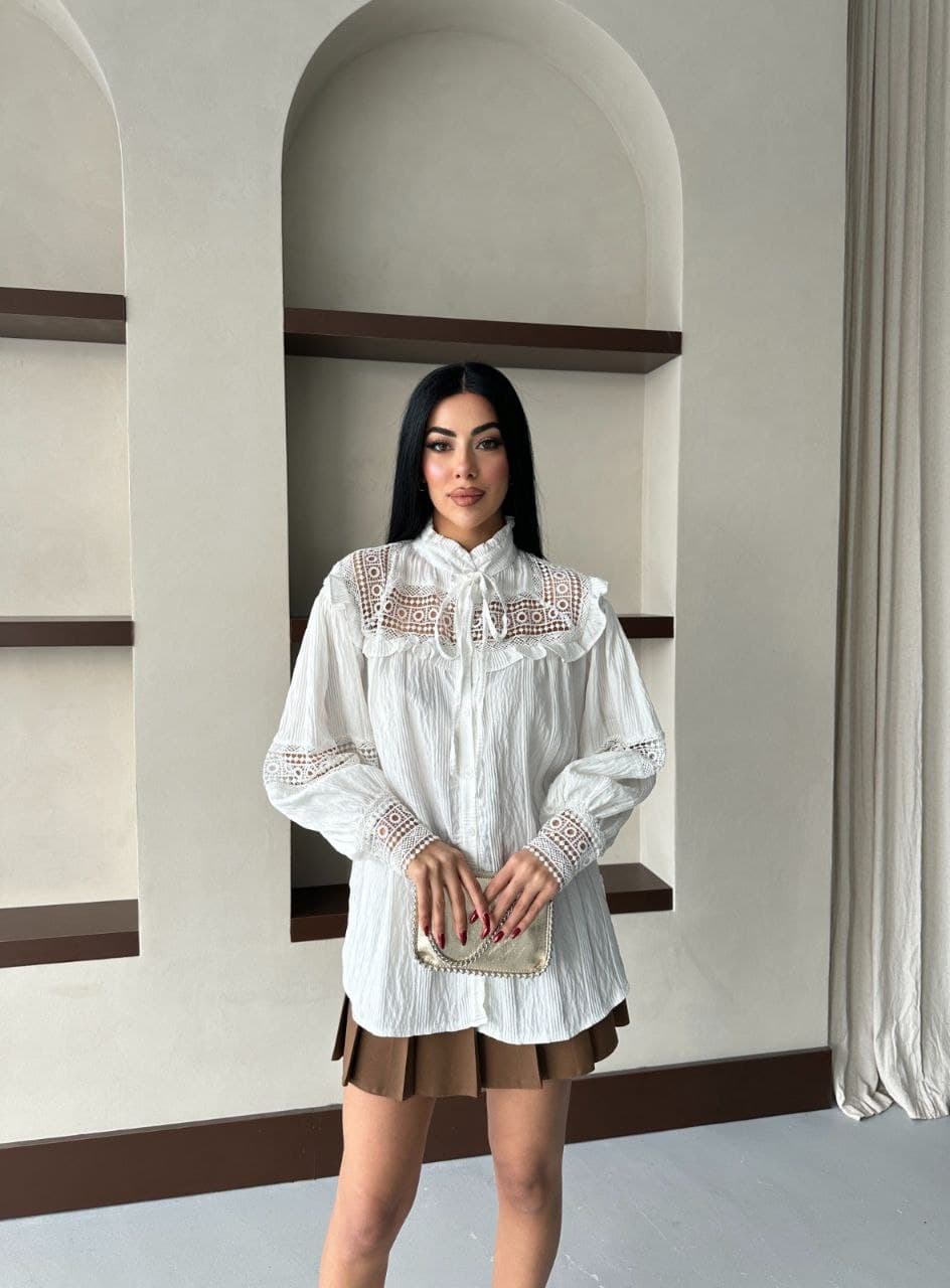 Madam Yaka Ve Kol Dantel Detaylı Uzun Kol Gömlek Beyaz