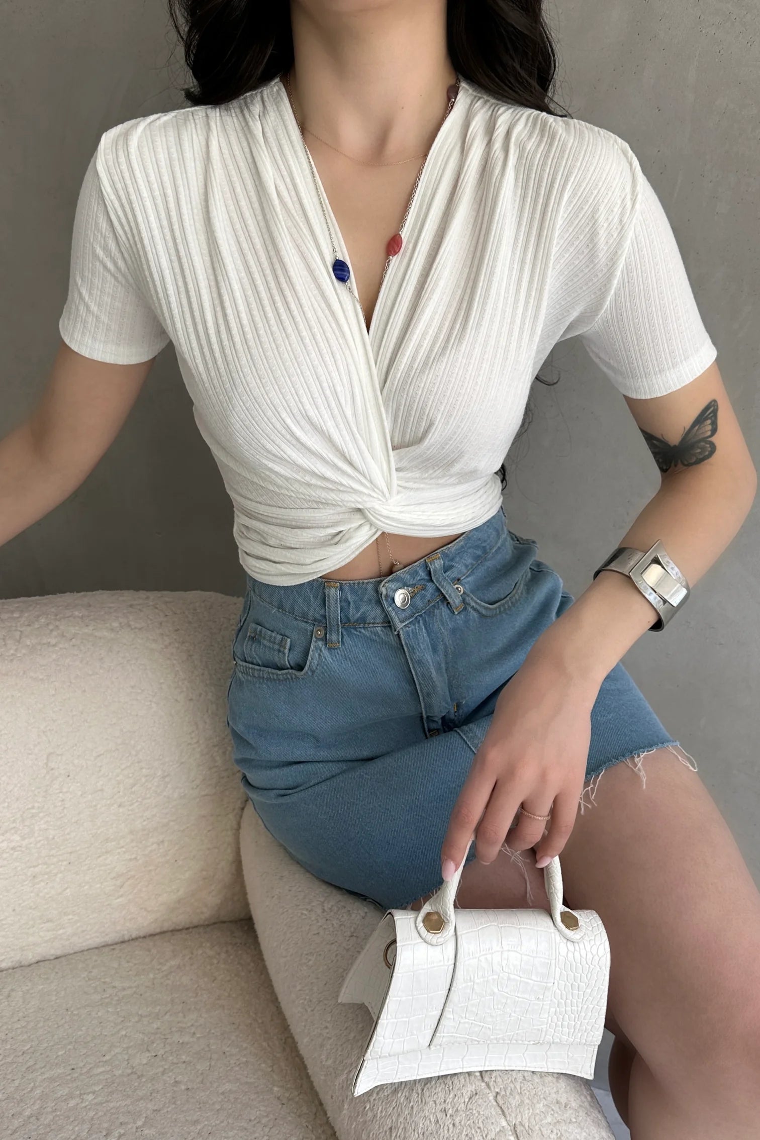 Kruvaze Yaka Crop Bluz Beyaz