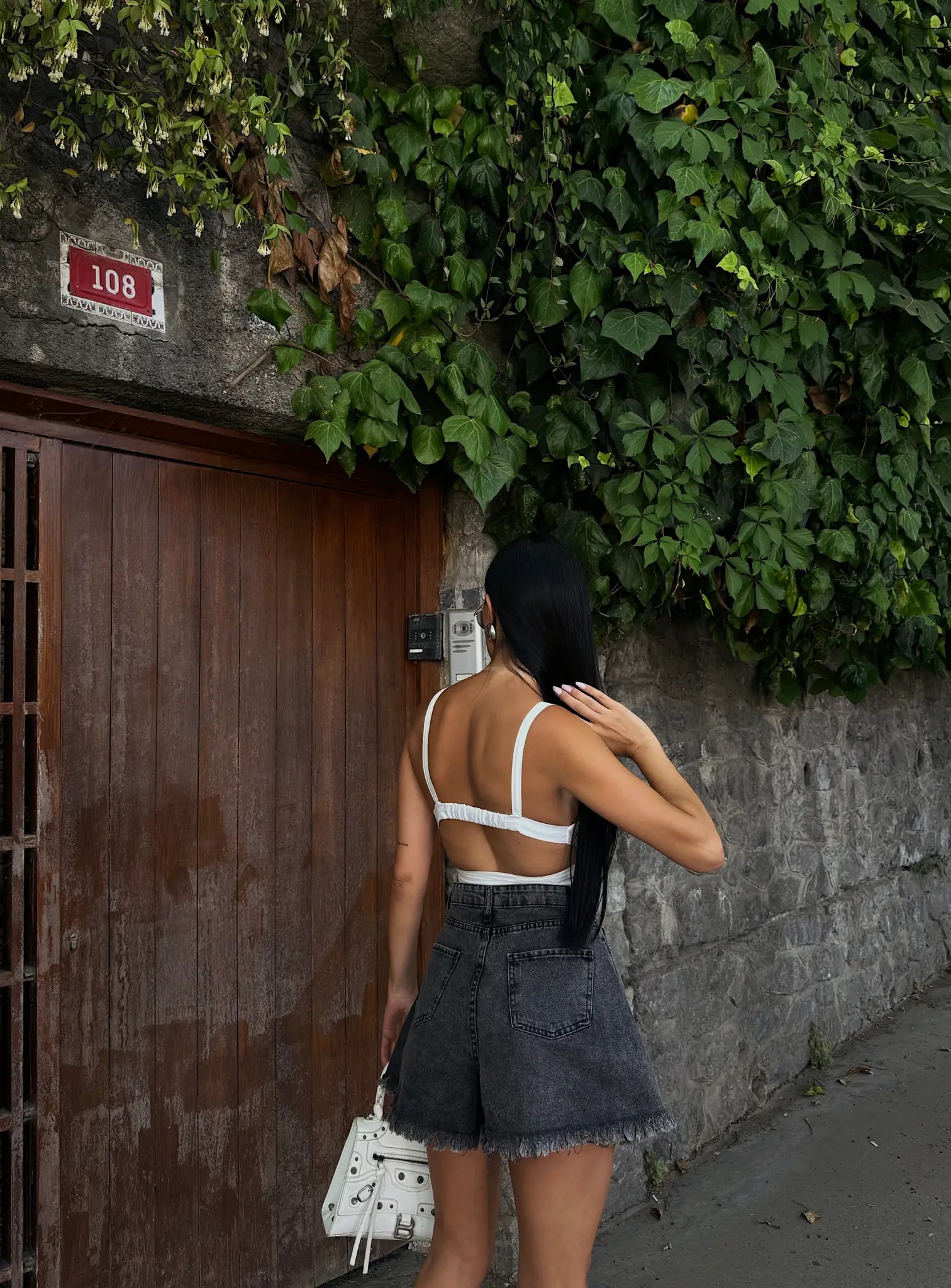 Geniş Paça Püsküllü Denim Şort Füme